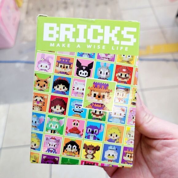 Brand New Disney Chip' N Dale Bricks Lego Figure #1 - Picture 3 of 5